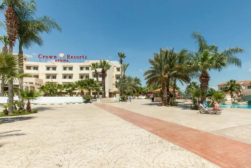 Crown Resorts Henipa Larnaca Hotel